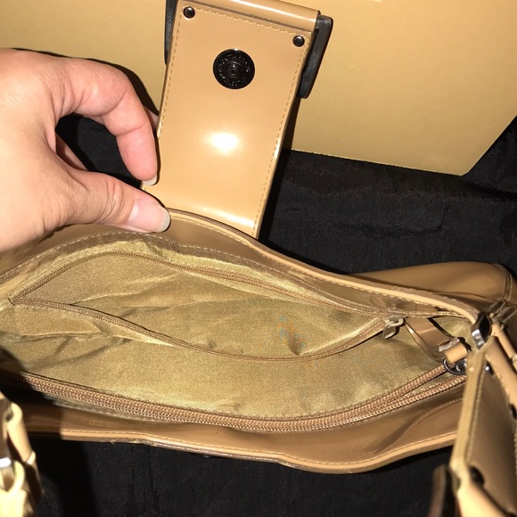 Guess Brown Leather Shoulder Bag - Picture 5 of 8